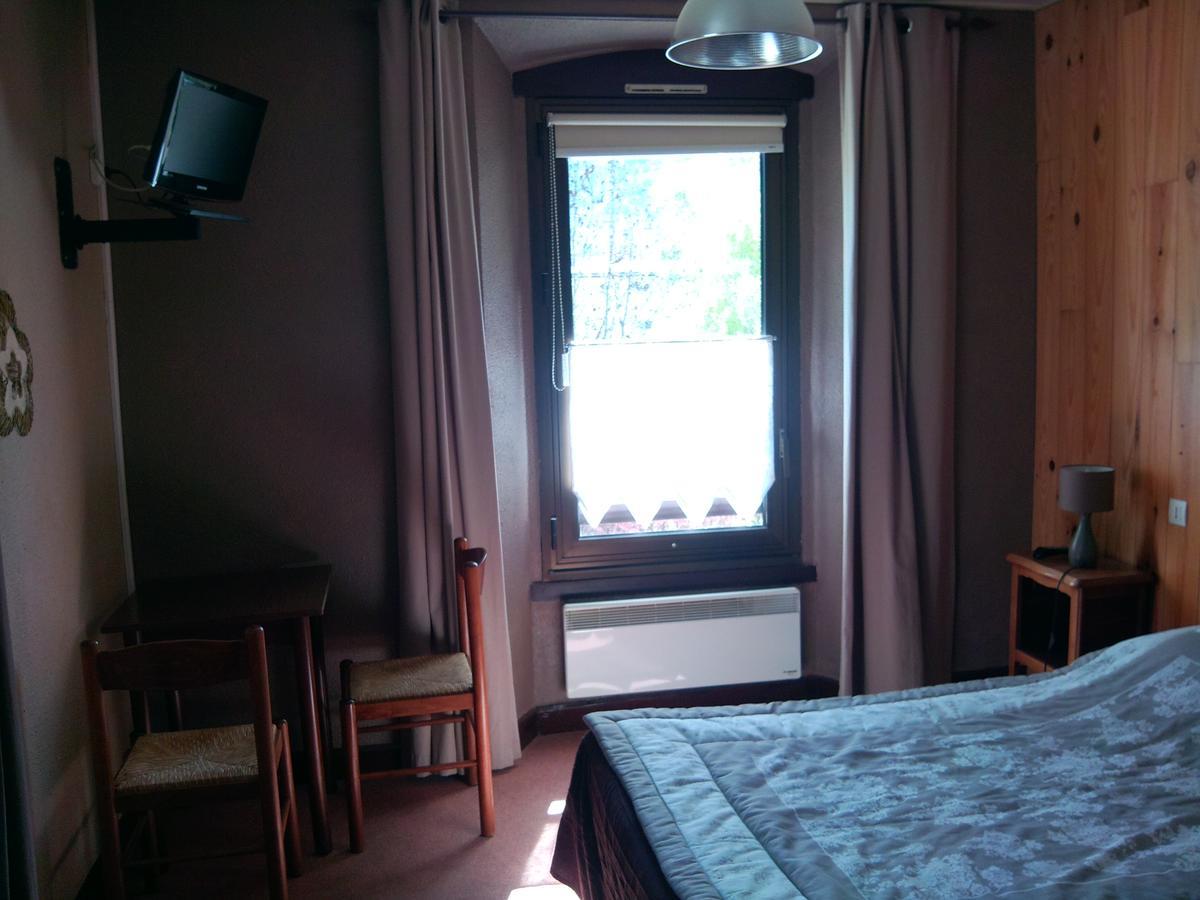 Hotel La Gare LʼArgentière-la-Bessée Exterior foto